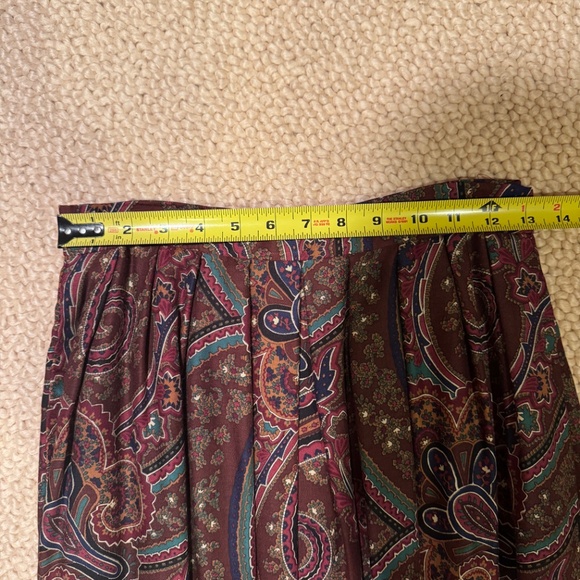 VINTAGE JH COLLECTIBLES PAISLEY MIDI SKIRT WITH PRINTED TRIM ON BOTTOM SIZE 10 - Picture 6 of 6